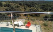 Chalet Estilo Modernista Con Piscina Y Jardin