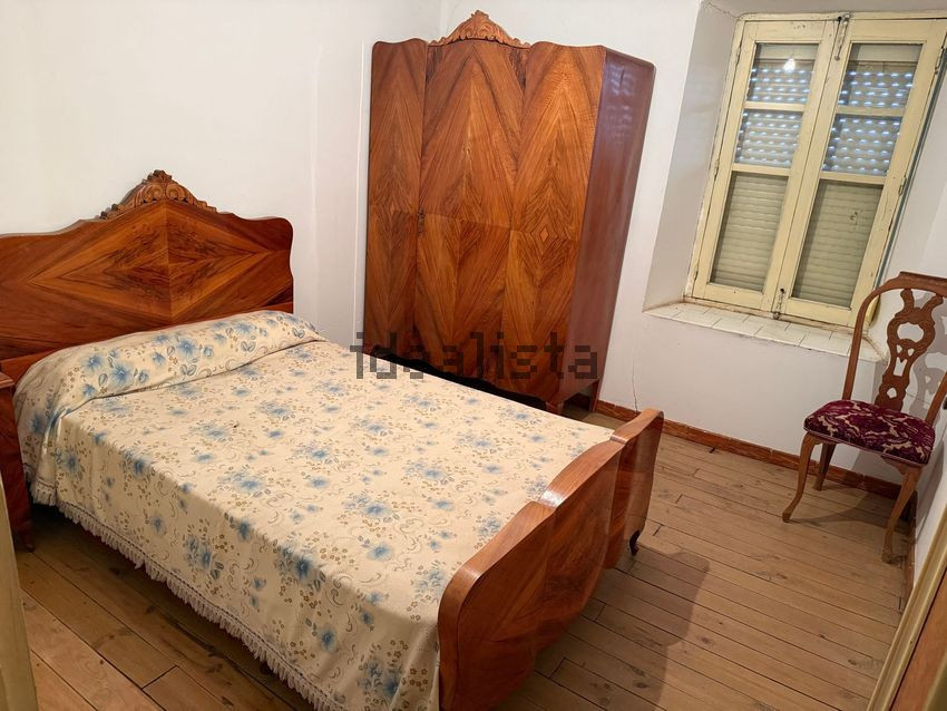 Casa De 5 Dormitorios Con Parcela