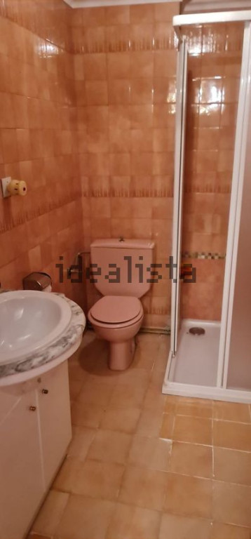 Casa De 5 Dormitorios Con Patio Interior