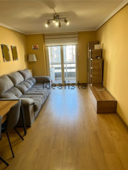 Piso De Cuatro Dormitorios Con Garage