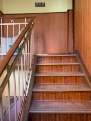 Casa Con Local Y Piso En Trobajo Del Camino 